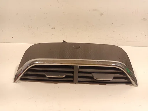 Dashboard luchtrooster midden Skoda Octavia