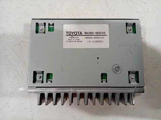 Versterker Toyota Yaris