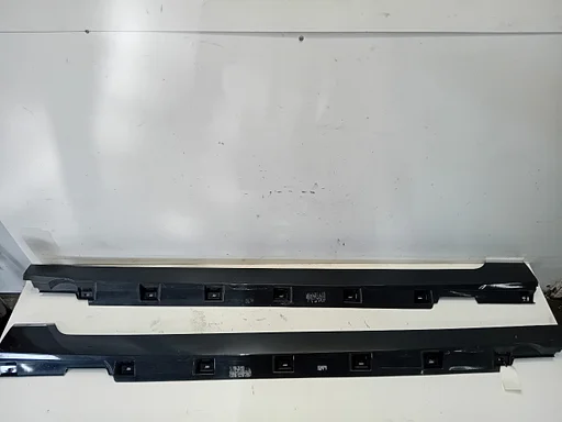 Sideskirt set Volkswagen Passat