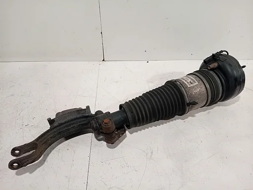 Veerpoot links voor Audi A6