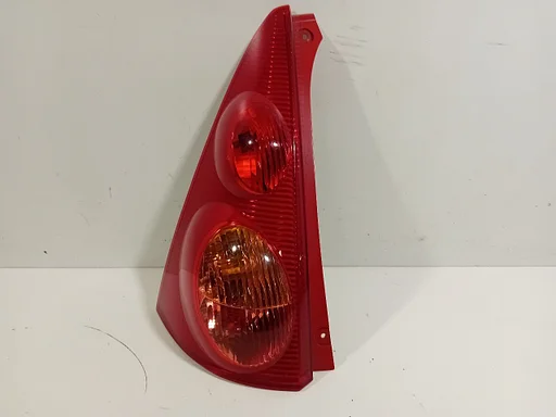 Achterlicht links buiten Peugeot 107