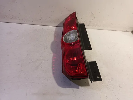 Achterlicht links buiten Opel Combo