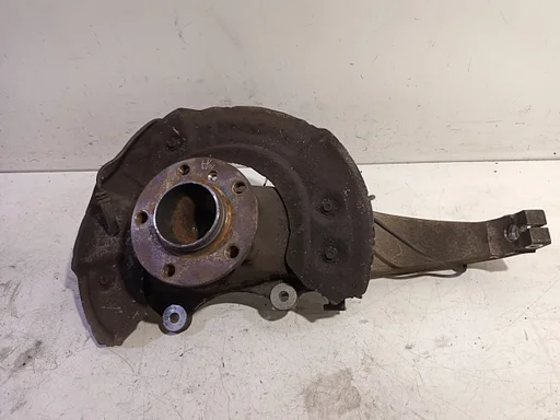 Wielnaaf links voor BMW 5 serie