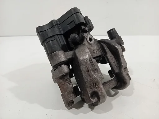 Remklauw rechts achter Skoda Superb