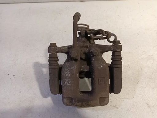 Remklauw rechts achter Opel Astra