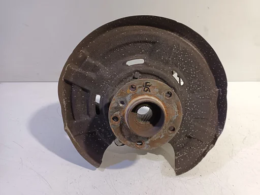 Wielnaaf links achter BMW 5 serie