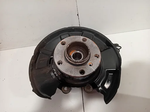 Wielnaaf rechts achter BMW 1 serie