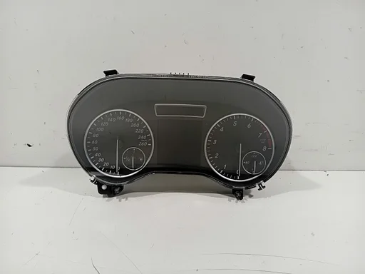 Cockpit Mercedes-Benz B-Klasse