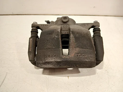 Remklauw rechts voor Volkswagen Passat