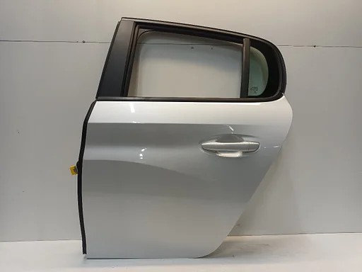 Portier links achter Peugeot 208