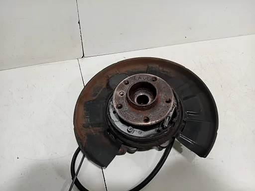 Wielnaaf links achter BMW 3 serie