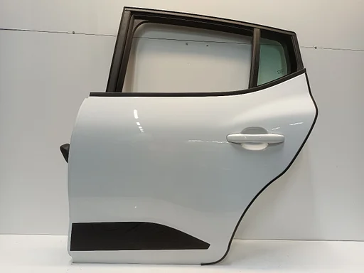 Portier links achter Dacia Sandero