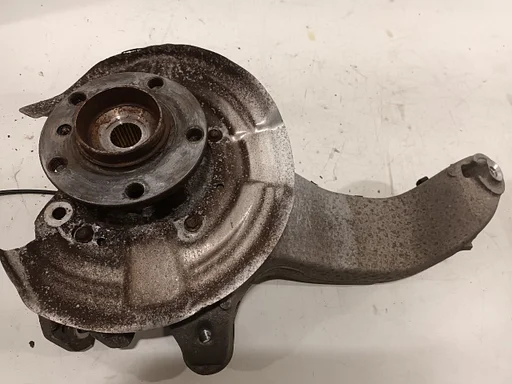 Wielnaaf rechts achter Mini Countryman