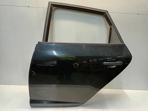 Portier links achter Seat Ibiza