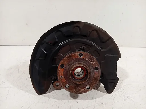 Wielnaaf links voor Volkswagen Golf