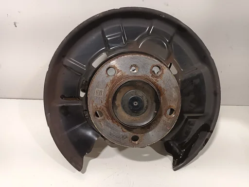 Wielnaaf rechts achter BMW 1 serie