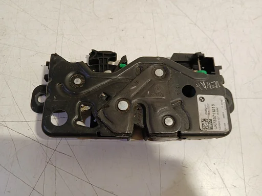 Slot mechaniek kofferdeksel achterklep elektrisch BMW 5 serie