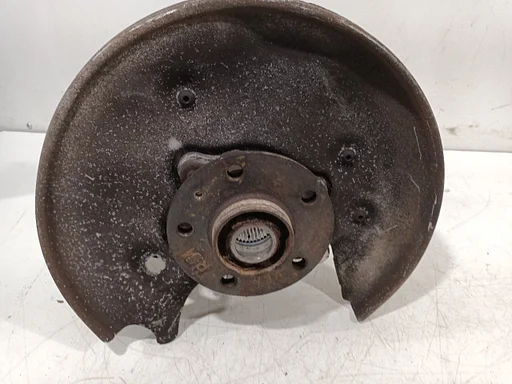 Wielnaaf rechts achter Audi A4