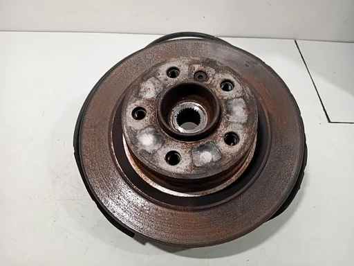 Wielnaaf links achter BMW 1 serie