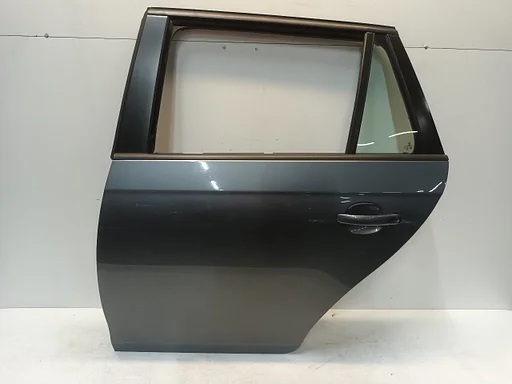 Portier links achter Volkswagen Golf