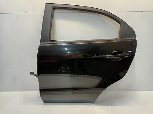 Portier links achter Kia Rio