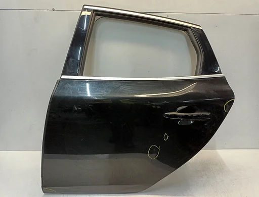 Portier links achter Volvo V40