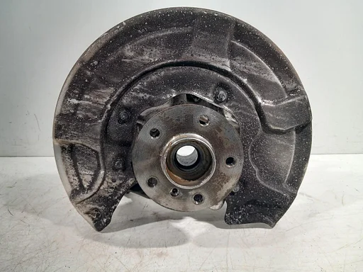 Wielnaaf links achter BMW X7