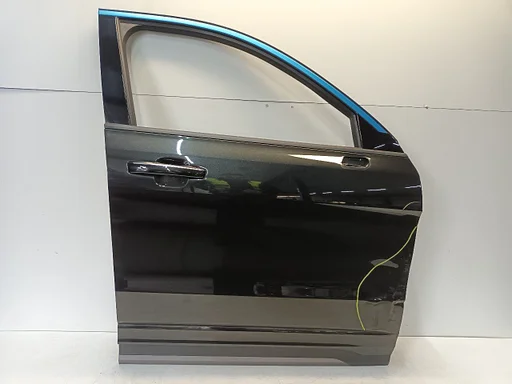 Portier rechts voor Lynk & Co 01