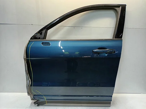 Portier links voor Lynk & Co 01