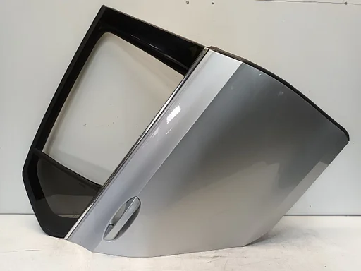 Portier rechts achter Volkswagen Golf