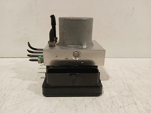 Abs pomp Lynk & Co 01