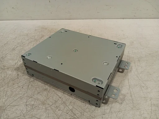 Radiomodule Lynk & Co 01