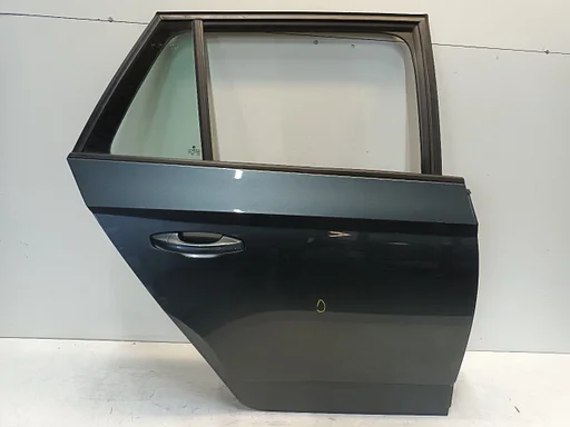 Portier rechts achter Skoda Fabia