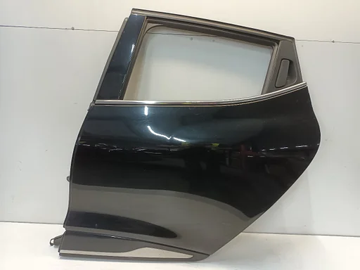 Portier links achter Renault Clio