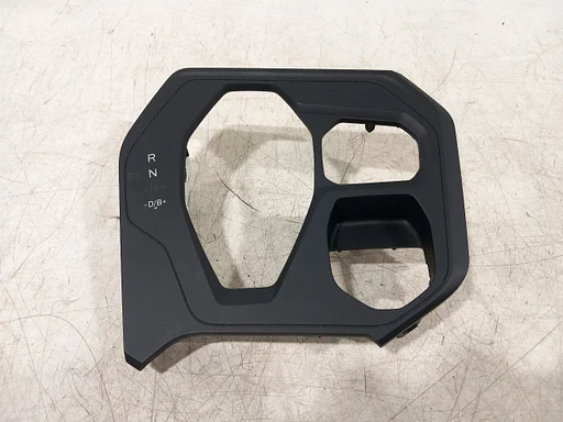 Sierlijst Lynk & Co 01