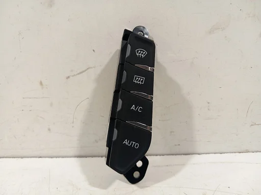 Bedieningspaneel kachel Lynk & Co 01