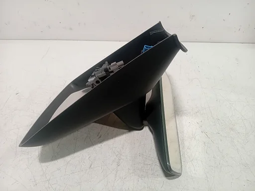 Spiegel binnen Tesla Model