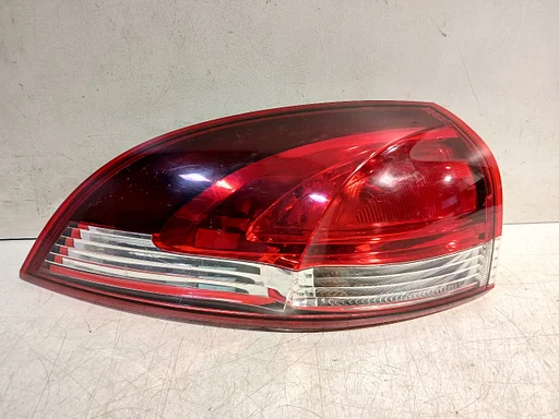Achterlicht links buiten Renault Clio
