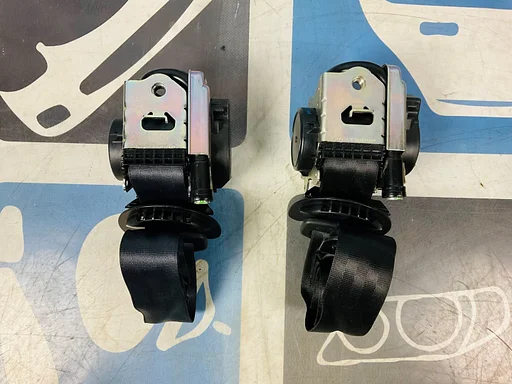 Gordels Volvo V40 Landrover Sport Links Rechts Voor Gordelspanners 3-A37-7094