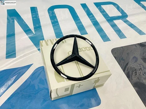 STER KOFFERKLEP MERCEDES A KLASSE W177 SEDAN ZWART LOGO ACHTERKLEP