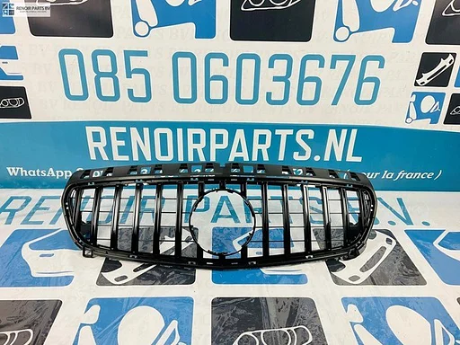 W176 GRILL MERCEDES A Klasse 2012-2015 PANAMERICANA GRIL ZWART HOOGGLANS 4-A8-176B