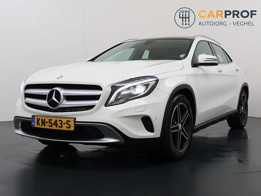 Mercedes-Benz GLA 180 Prestige Urban | Telhado de pano | assentos aquecidos | automática