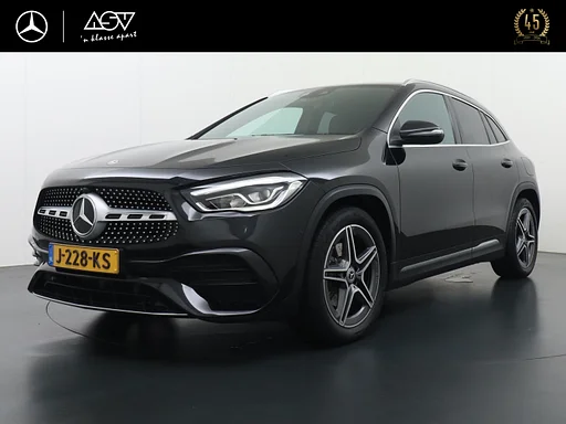 Mercedes-Benz GLA 200 | trailer coupling Wegklapbaar | Sfeerverlichting | Achteruitrij camera | Dodehoek Assistent | DAB+ Radio | Augmented Reality AMG Business Solution