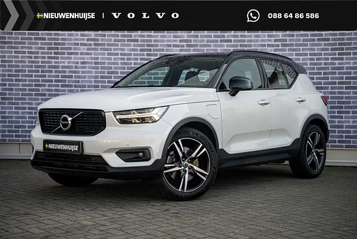 Volvo XC40 1.5 T5 Recharge R-Design | Plug-in Hybrid (PHEV) | Dach na dachu | 360 Graden kamera | Harman Kardon Audio | hak holowniczy | Elektrisch Verstelbare Voorstoelen | Keyless Entry | Elektrische Achterklep | navigatie