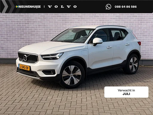 Volvo XC40 1.5 T5 Recharge Business Pro | Plug-in Hybrid ((PHEV) | auto da rimorchio | sedili riscaldati voor en achter | Achteruitrijcamera | sensori di parcheggio | navigatie | Apple Carplay | Android Auto | BLIS | Cruise Control Adaptief | Elektrische Achterklep