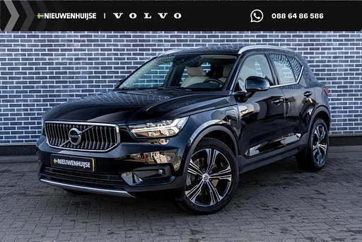 Volvo XC40 T5 Recharge R-Design | navigatie | Stoel-/Stuurverwarming | Dodehoekdetectie | Pano tető | Adaptieve Sebességtartó automatika | High Performance Audio | fényképezőgép | LED Koplampen | Park Assist | Volvo On Call | 19" LM