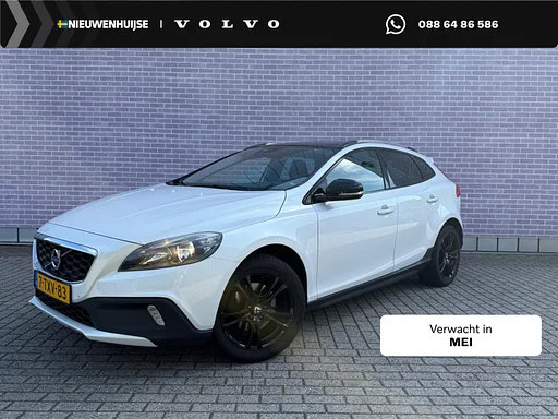 Volvo V40 Cross Country 1.6 T4 Momentum | panorama roof | navigatie | High Performance Audio | parking sensors | Lichtmetalen rims
