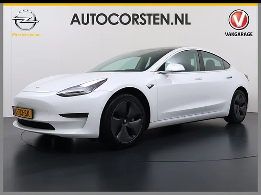 Tesla Model 3 SR+ 60kWh 326PK AutoPilot leder panorama dach Adaptive Cruise LMF 18" Camera's Elektr.-Stuur+Stoelen+Spiegels+Geheugen+Easy-Entry+Verwarmde stoelen Park assistent Pdc WIFI Ecc Lane-Assist Speed-Assist Navi LED Comfortstoelen Soh 87% ACC DAB Keyless en Voorverwarmen interieur via App One-Pedal-Drive Origineel Nederlandse auto tot 11kw laden thuis! Garantie Accu tot 10-12-2027 max 160.000km 1.584kg licht!
