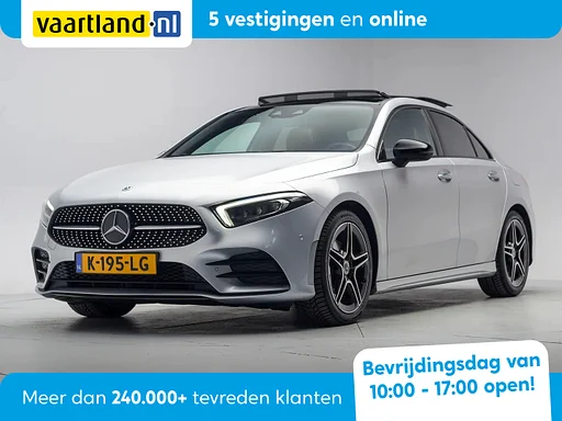 Mercedes-Benz A 200 AMG Line Aut. [ Pano trailer coupling camera navi Sfeerverlichting ]