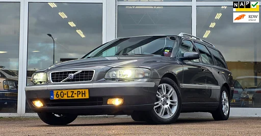 Volvo V70 2.5 T Titanium 210pk Lerenbekleding trailer coupling Garantie